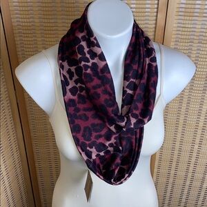 Francesca’s Collection Infinity Scarf Leopard Print NWT